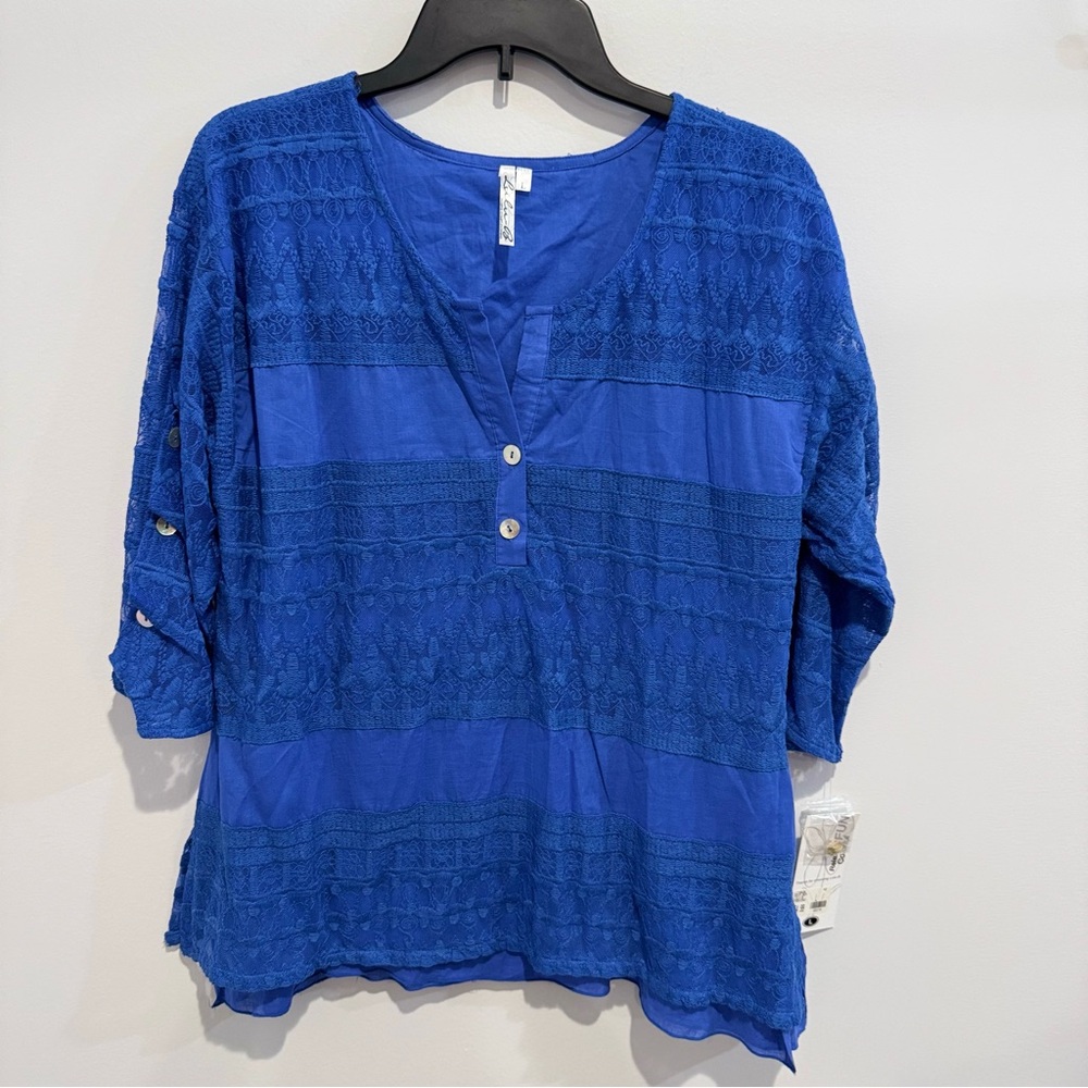 NWT Lulu-B Blue 3/4 Sleeve embroidered Blouse Top large